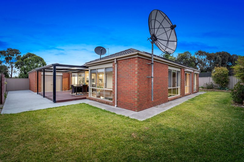 Photo - 23 Bowral Loop, Craigieburn VIC 3064 - Image 24