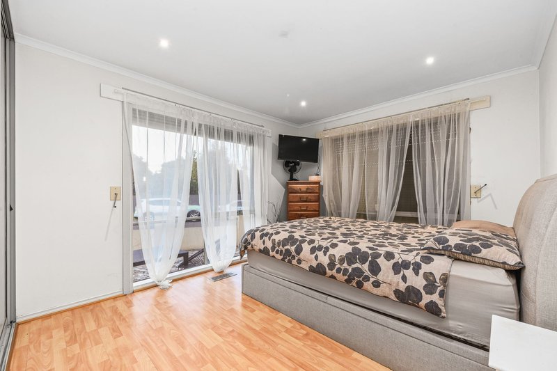Photo - 23 Bracknell Street, Keysborough VIC 3173 - Image 4