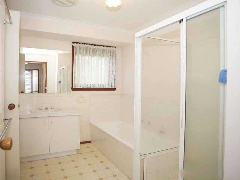 Photo - 23 Bradley Court, Hampton Park VIC 3976 - Image 6