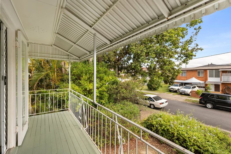 Photo - 23 Brelox Street, Chermside West QLD 4032 - Image 6