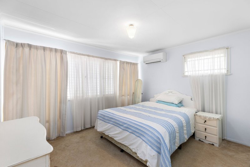 Photo - 23 Brelox Street, Chermside West QLD 4032 - Image 8