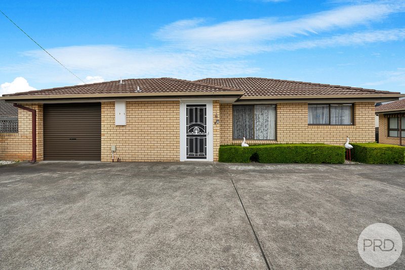 Photo - 2/3 Brent Street, Glenorchy TAS 7010 - Image 2