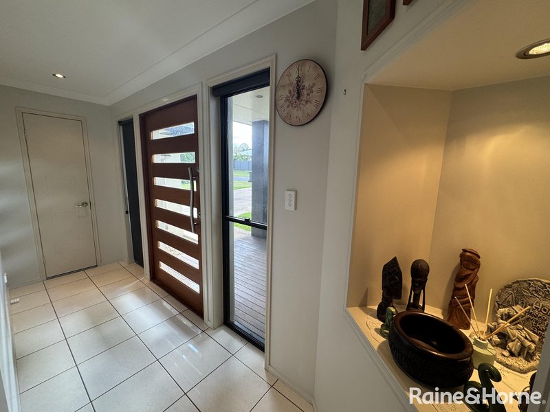 Photo - 23 Bridgeman Parade, Kingaroy QLD 4610 - Image 3