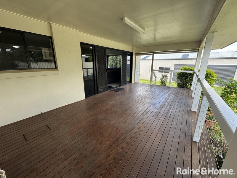Photo - 23 Bridgeman Parade, Kingaroy QLD 4610 - Image 10