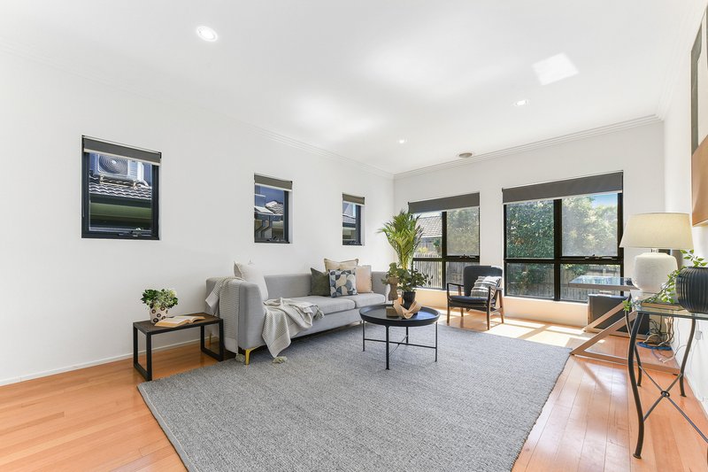 Photo - 23 Briggs Street, Mount Waverley VIC 3149 - Image 6