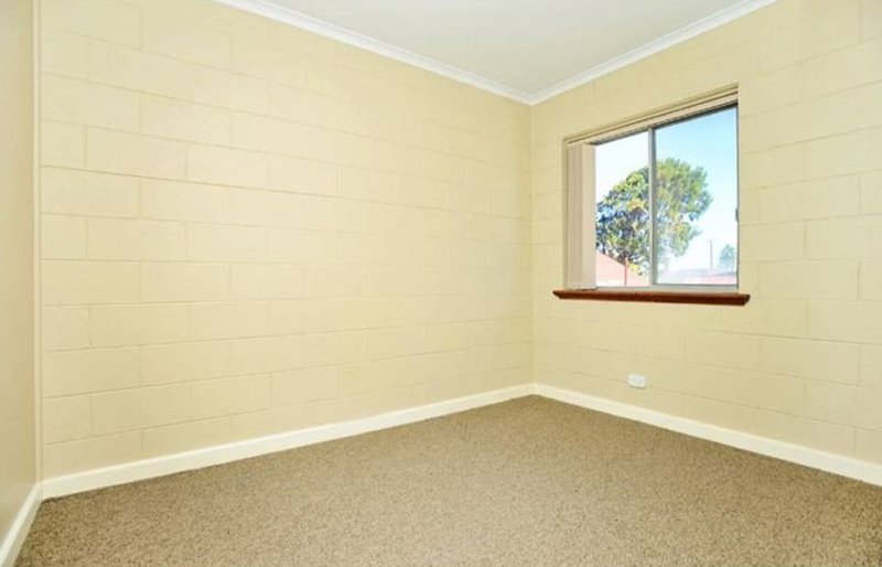 Photo - 2/3 Brixton Street, Christies Beach SA 5165 - Image 5