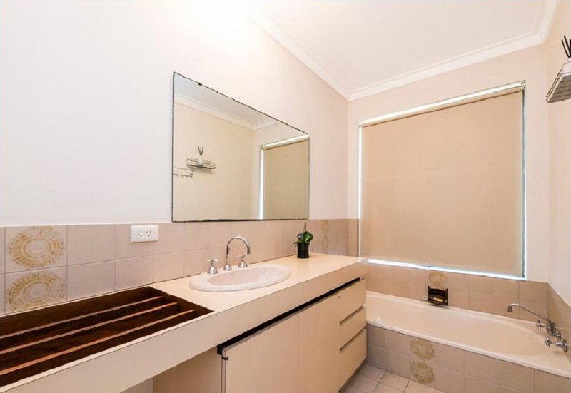 Photo - 23 Broadhurst Crescent, Bateman WA 6150 - Image 21