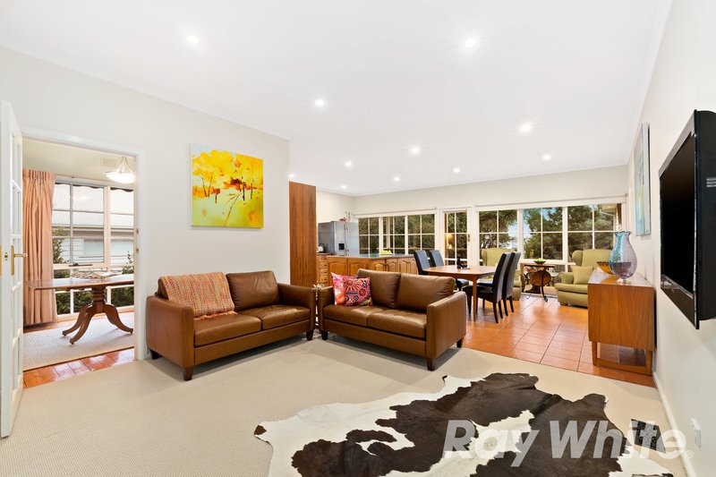 Photo - 23 Bronte Avenue, Burwood VIC 3125 - Image 3