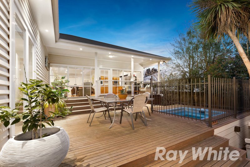 Photo - 23 Bronte Avenue, Burwood VIC 3125 - Image 8