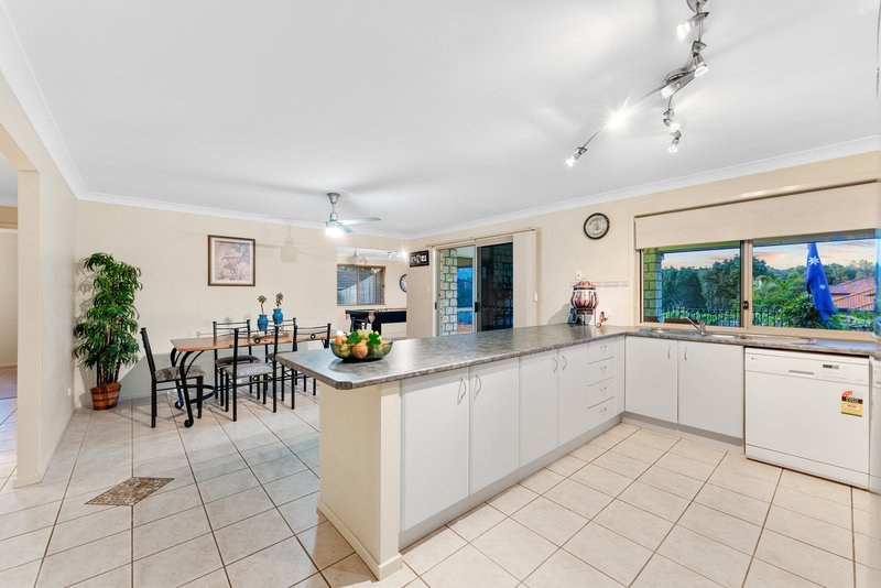 Photo - 23 Brookfield Street, North Lakes QLD 4509 - Image 6