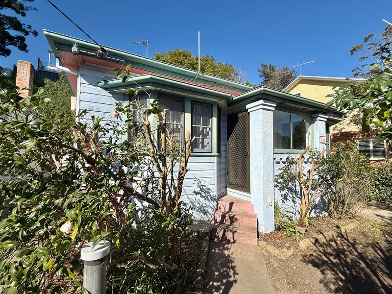Photo - 23 Brooks Street, Cooks Hill NSW 2300 - Image 1