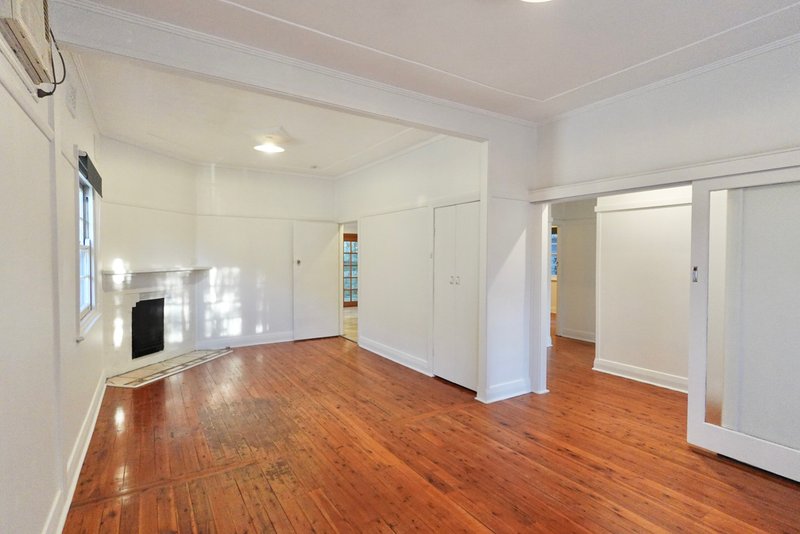 Photo - 23 Brooks Street, Cooks Hill NSW 2300 - Image 3
