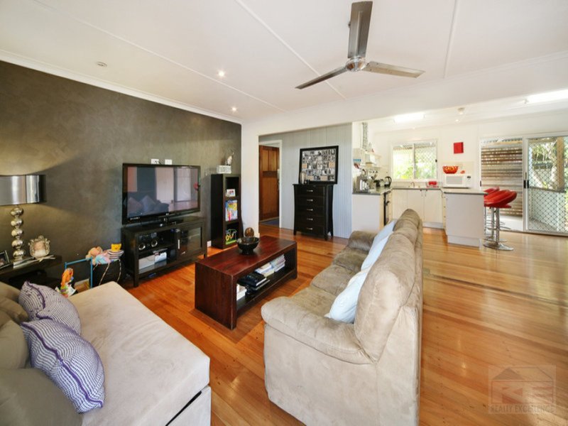 Photo - 23 Buccleugh Street, Moffat Beach QLD 4551 - Image 5