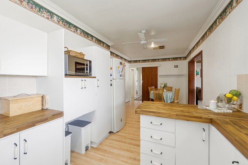 Photo - 23 Bunney Road, Kelmscott WA 6111 - Image 2