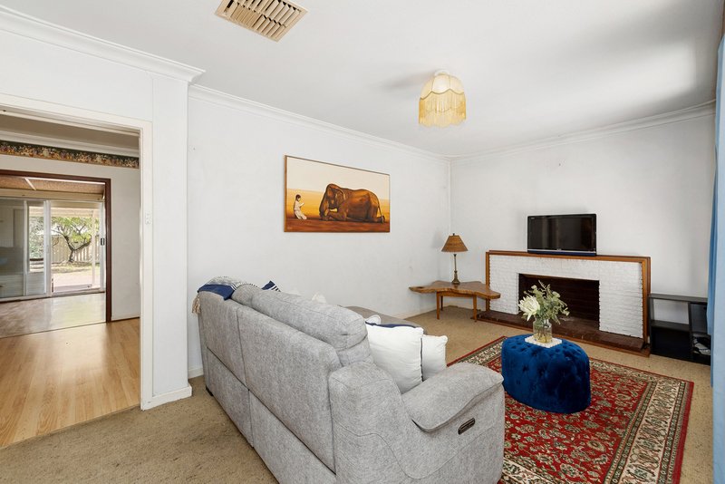 Photo - 23 Bunney Road, Kelmscott WA 6111 - Image 11