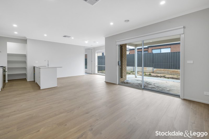 Photo - 23 Byrock Street, Truganina VIC 3029 - Image 3