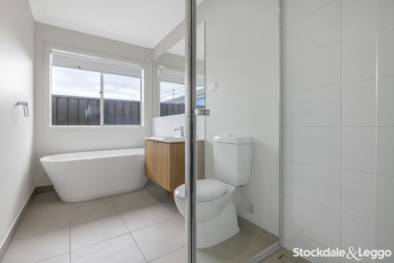 Photo - 23 Byrock Street, Truganina VIC 3029 - Image 6