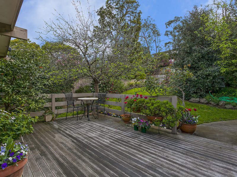 Photo - 23 Byways Drive, Ringwood East VIC 3135 - Image 4