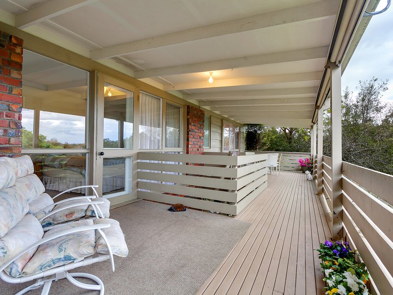 Photo - 23 Byways Drive, Ringwood East VIC 3135 - Image 16