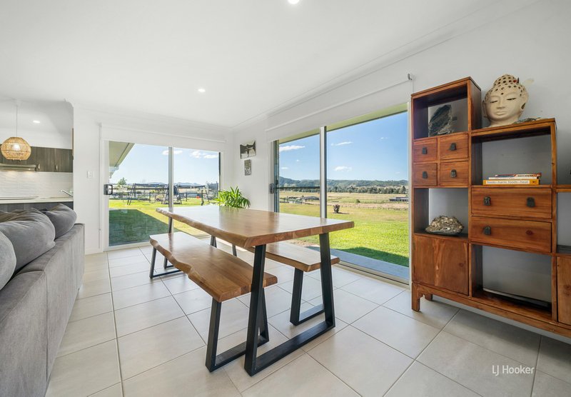 Photo - 23 Caballo Way, Winya QLD 4515 - Image 6