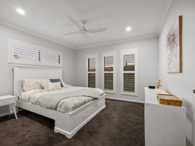 Photo - 23 Caffery Drive, Haigslea QLD 4306 - Image 12