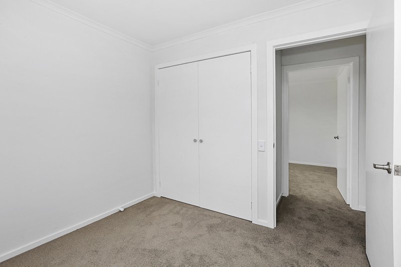 Photo - 23 Caithness Crescent, Corio VIC 3214 - Image 7