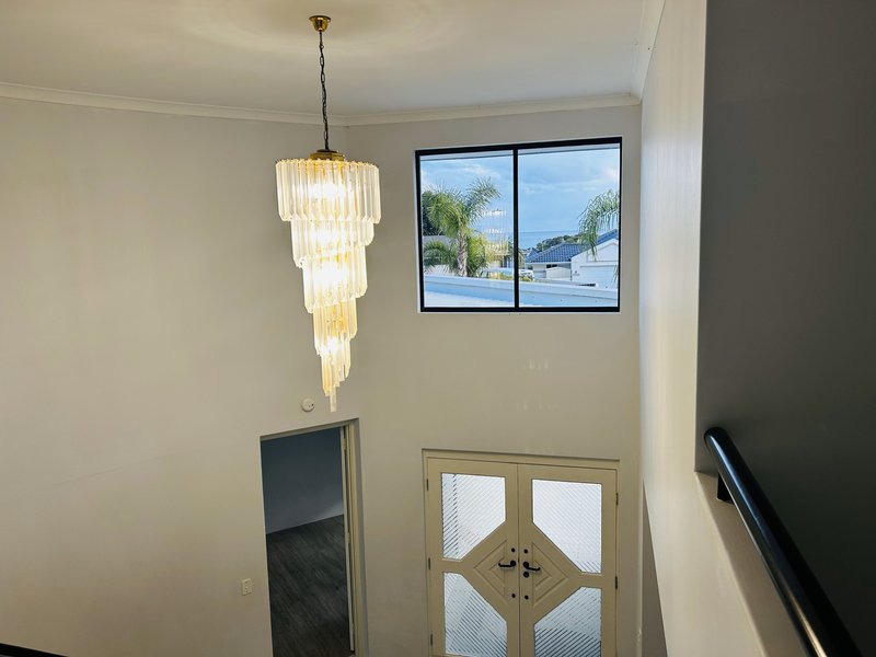 Photo - 23 Caldera Close, Mindarie WA 6030 - Image 26