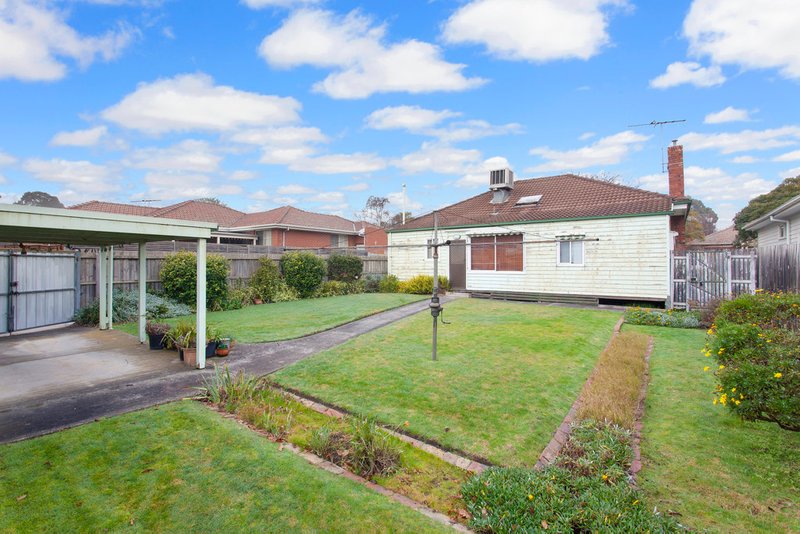 Photo - 23 Callander Street, Hughesdale VIC 3166 - Image 6