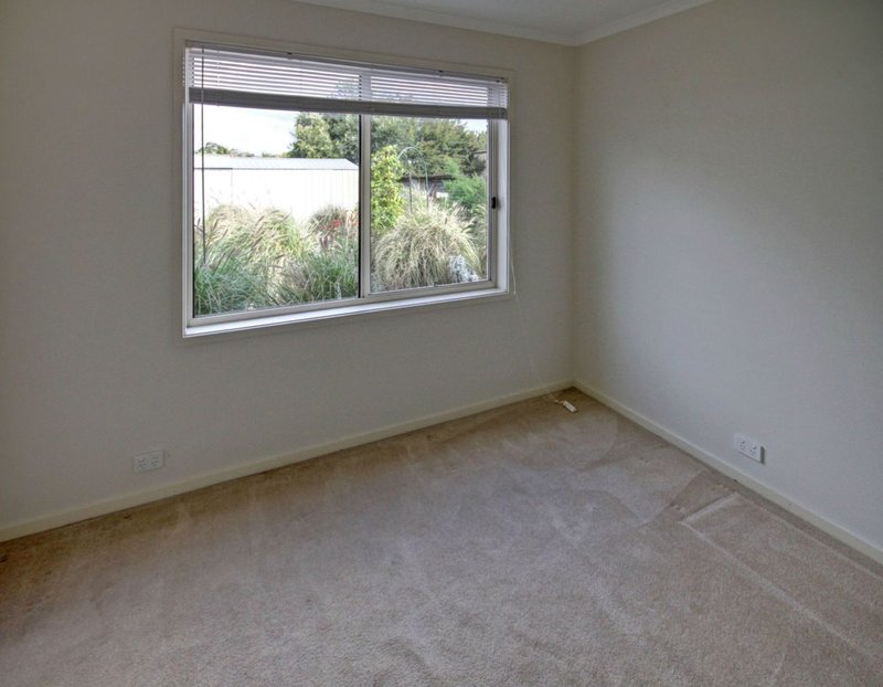 Photo - 23 Callistemon Court, Bairnsdale VIC 3875 - Image 6