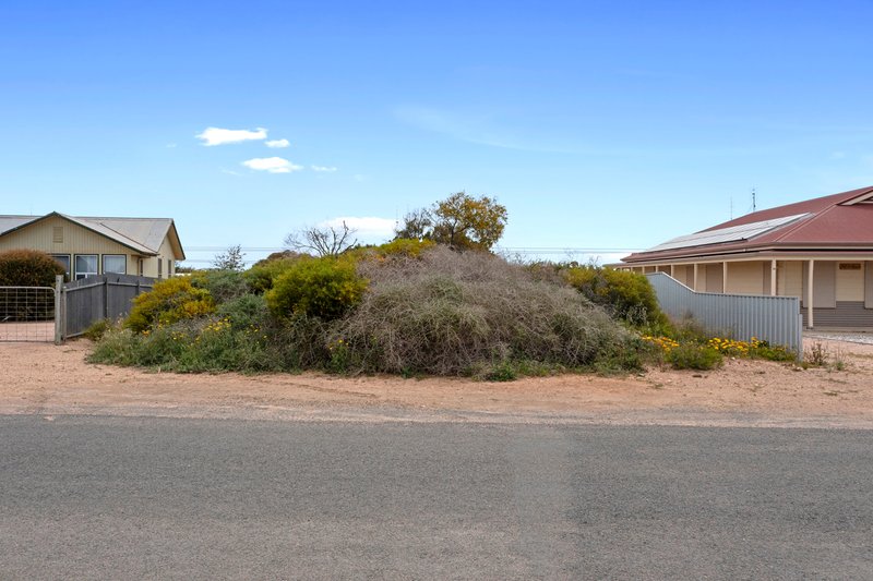 Photo - 23 Cambridge Street, Moonta Bay SA 5558 - Image 12