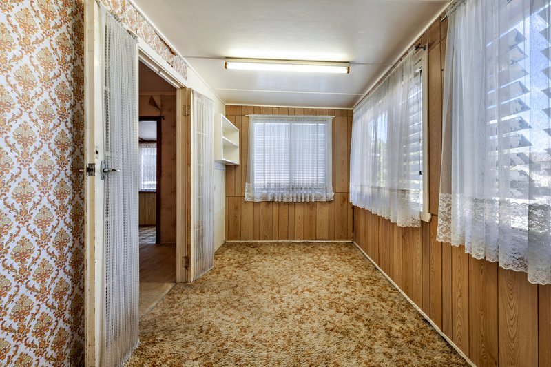 Photo - 23 Camelia Avenue, Everton Hills QLD 4053 - Image 17