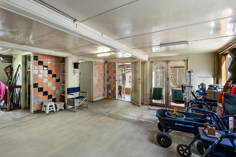 Photo - 23 Camelia Avenue, Everton Hills QLD 4053 - Image 18