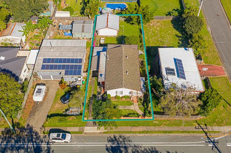 Photo - 23 Camelia Avenue, Everton Hills QLD 4053 - Image 25