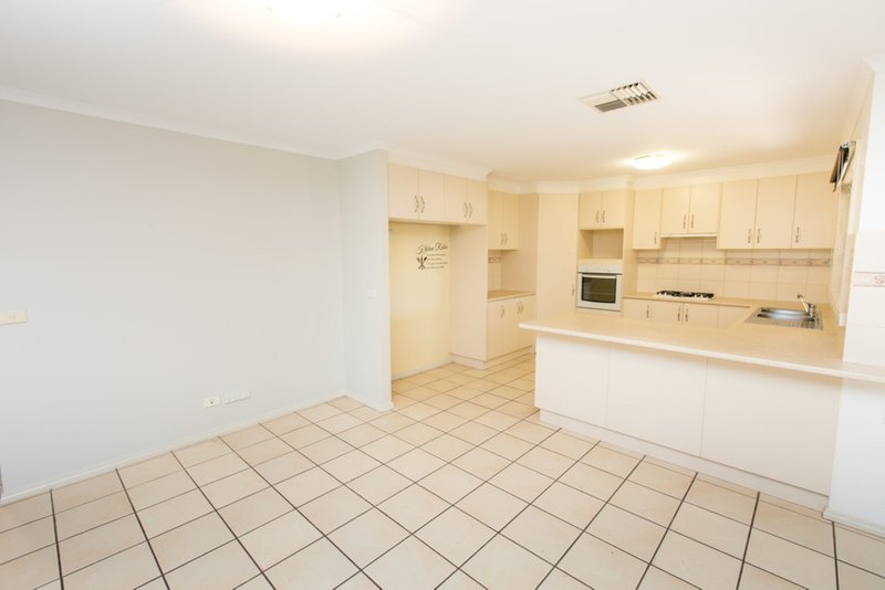 Photo - 23 Canterbury Drive, Mildura VIC 3500 - Image 3