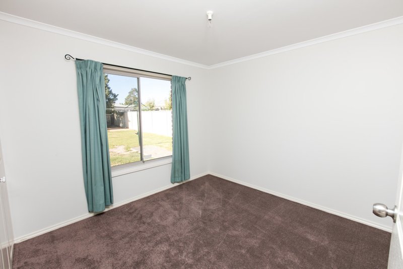 Photo - 23 Canterbury Drive, Mildura VIC 3500 - Image 8