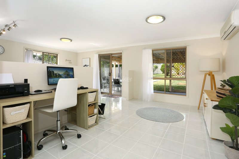 Photo - 23 Captain Cook Close, Arundel QLD 4214 - Image 8