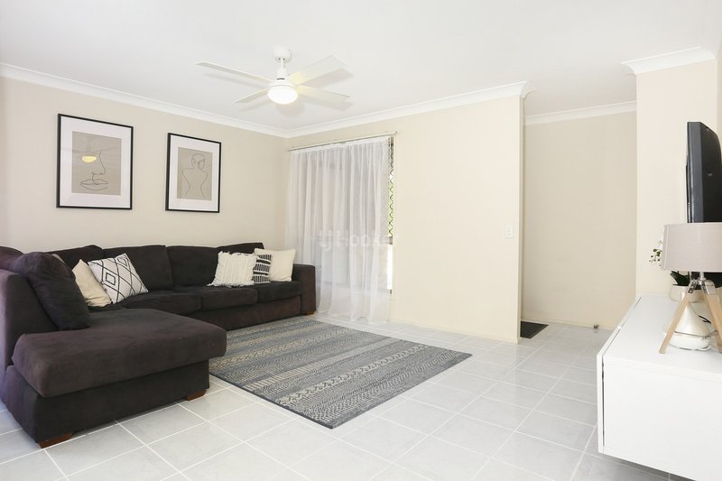 Photo - 23 Captain Cook Close, Arundel QLD 4214 - Image 14