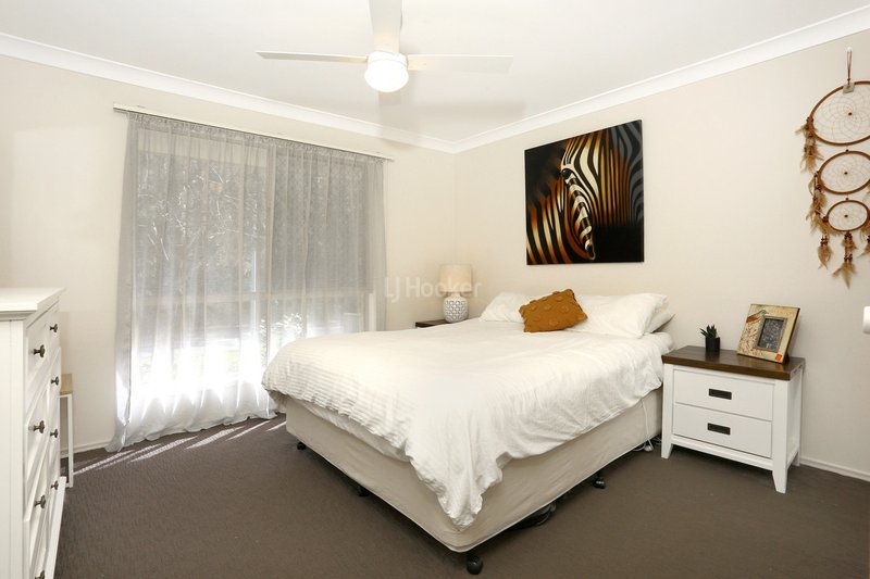 Photo - 23 Captain Cook Close, Arundel QLD 4214 - Image 15