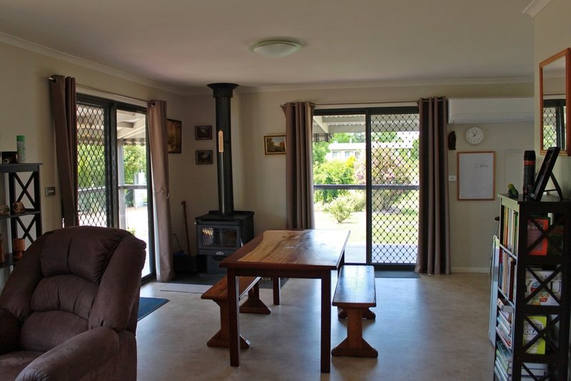 Photo - 23 Carabost Street, Tumbarumba NSW 2653 - Image 4