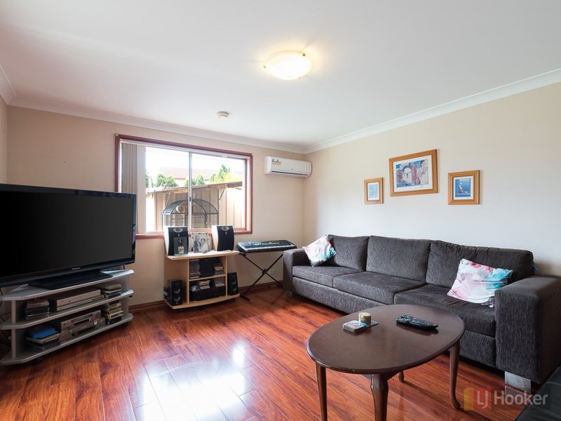 Photo - 23 Carbine Close, Casula NSW 2170 - Image 5