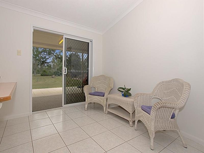 Photo - 23 Carbine Court, Kelso QLD 4815 - Image 5