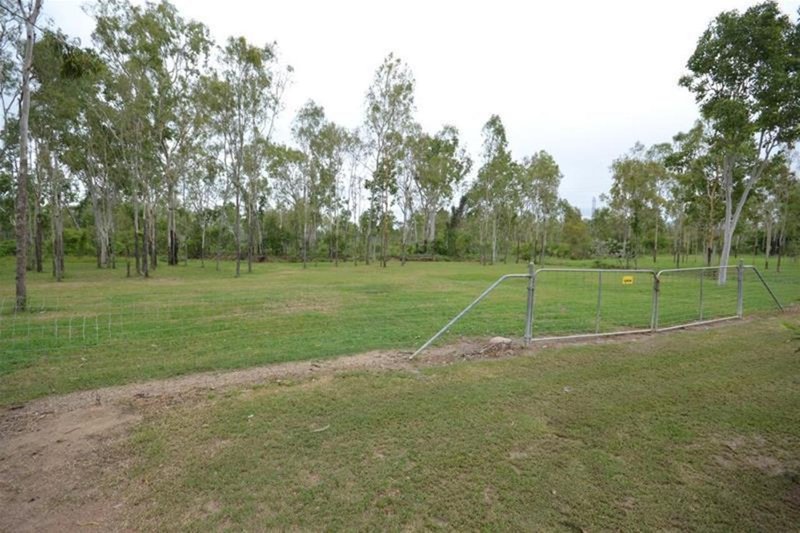 Photo - 23 Carbine Court, Kelso QLD 4815 - Image 13