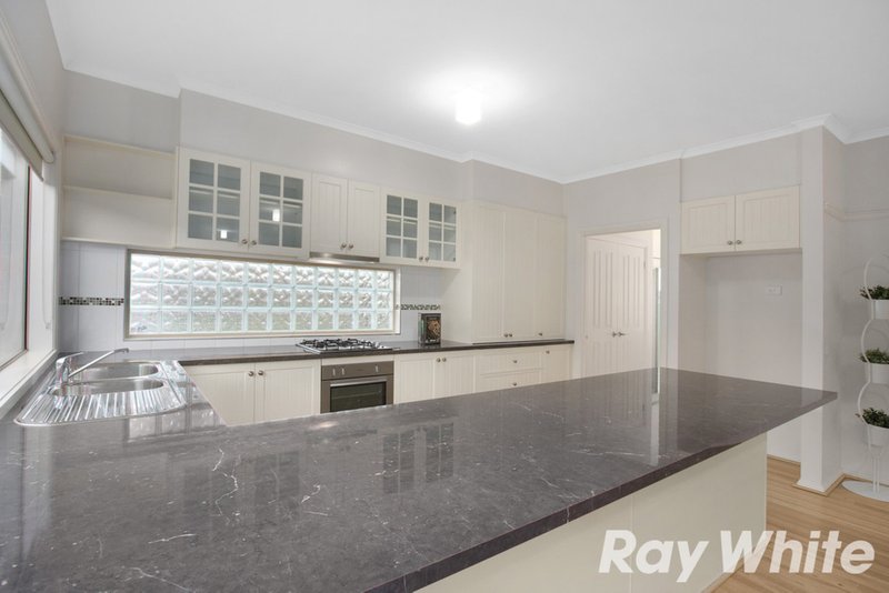 Photo - 23 Carey Crescent, Pakenham VIC 3810 - Image 3