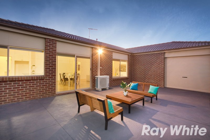 Photo - 23 Carey Crescent, Pakenham VIC 3810 - Image 14