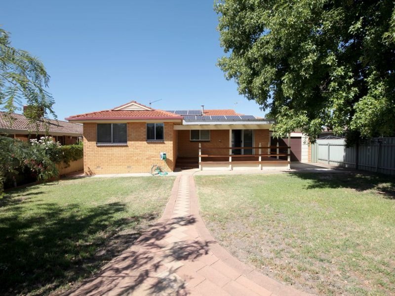 Photo - 23 Carmody Street, Kooringal NSW 2650 - Image 11