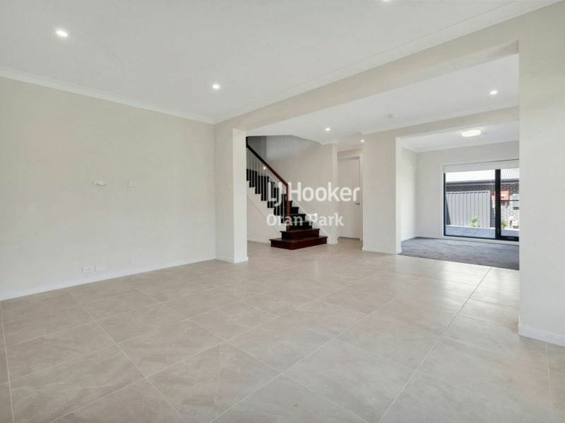 Photo - 23 Carroll Street, Oran Park NSW 2570 - Image 4