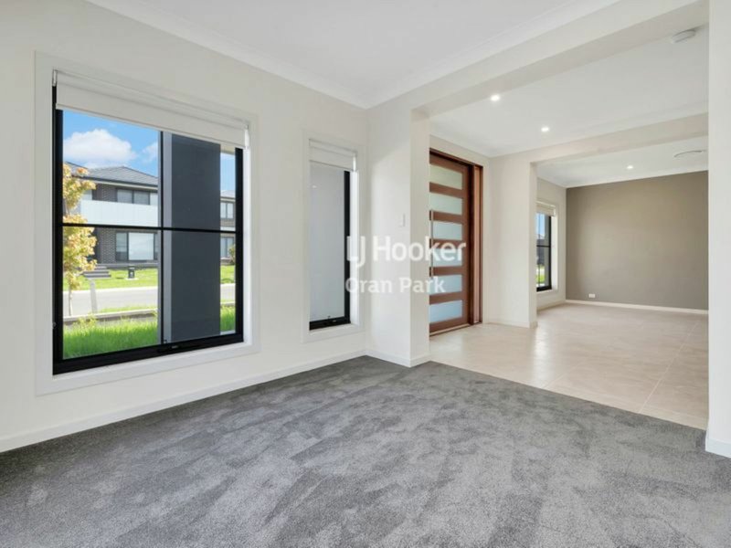 Photo - 23 Carroll Street, Oran Park NSW 2570 - Image 8