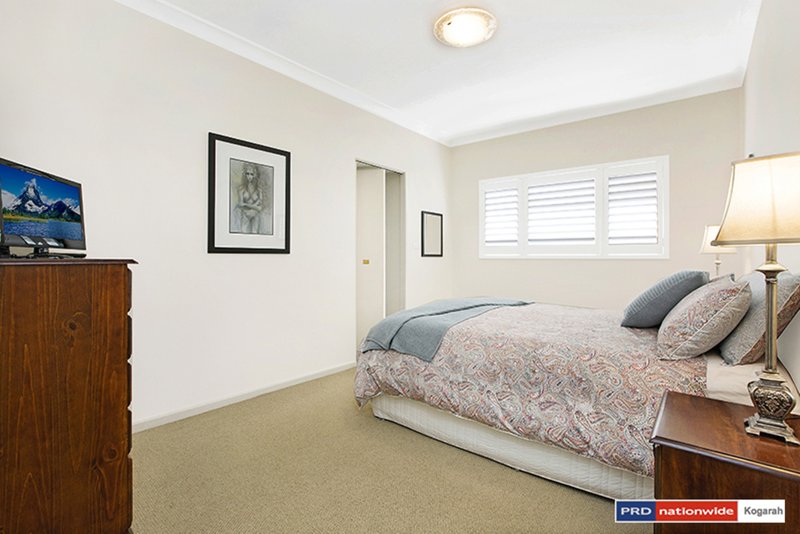 Photo - 23 Carwar Avenue, Carss Park NSW 2221 - Image 4