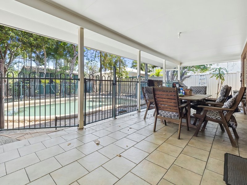 Photo - 23 Casuarina Street, Holloways Beach QLD 4878 - Image 5