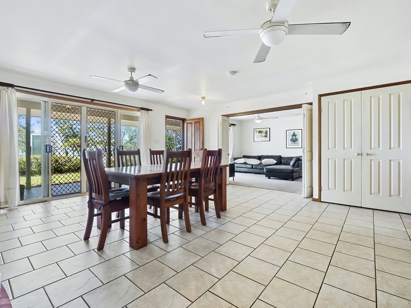 Photo - 23 Casuarina Street, Holloways Beach QLD 4878 - Image 8